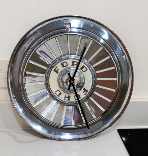 Vintage ford chrome hubcap - ford,