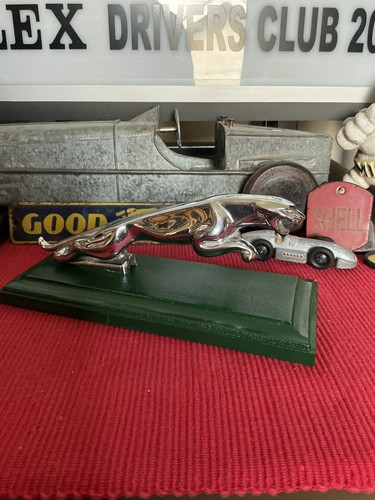Vintage jaguar mascot wilmot - jaguar,